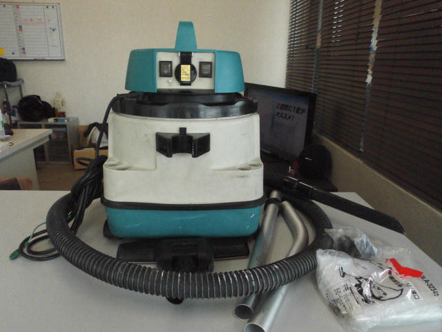 マキタ 乾湿両用業務用集塵機 工具買取致しました。岐阜 大垣 買取専門店 高価買取